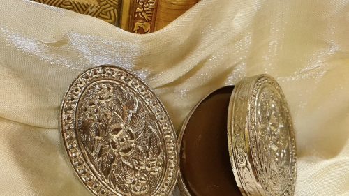 【大城府-阿贊錠 提運人緣膏】